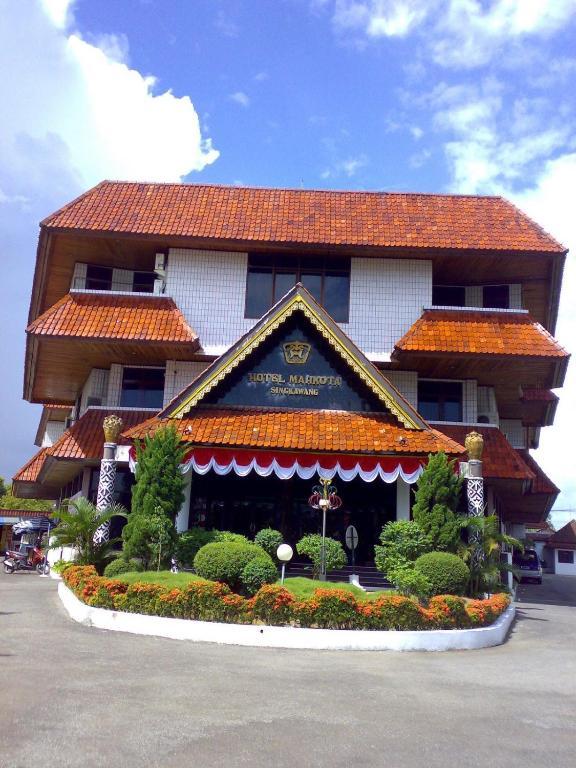 Mahkota Hotel Синкаванг Экстерьер фото